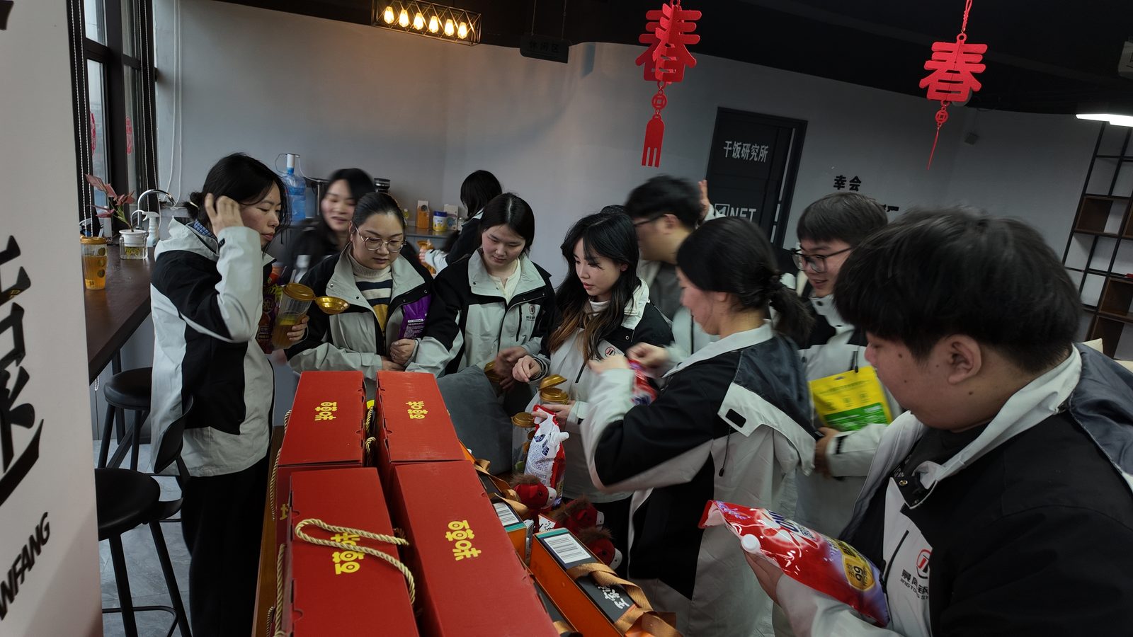 景同钢铁2026年会合影